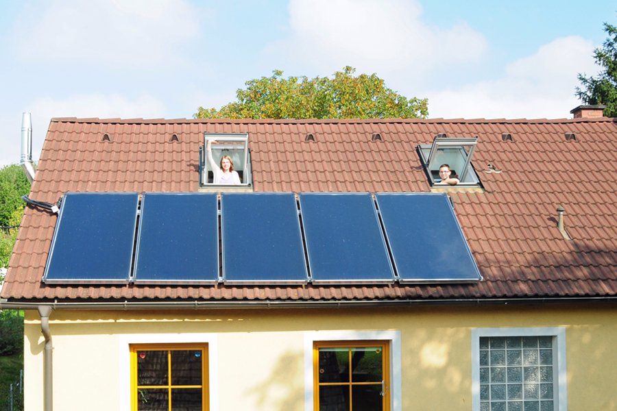 Wir haben eine tolle Lage für die Solaranlage. Auch in Kombination mit Pellets ist es sehr empfehlenswert - die Anlagen funktionieren super!