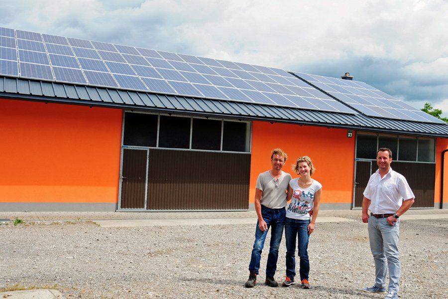 Wir sind sehr zufrieden und empfehlen jeden eine PV-Anlage mit einem Stromspeicher! Durch den Speicher wird die Anlage super optimiert!