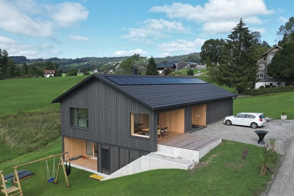 Schönes Haus am Hang