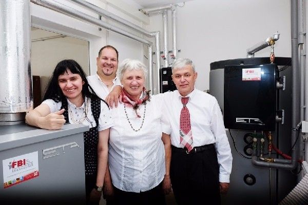 Haus- und Hofinstallateur
