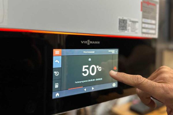 Solarthermie und Wärmepumpe am Sonnenhang