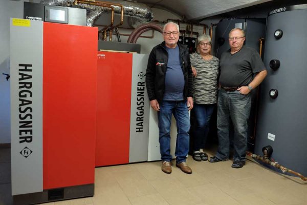 Im alten Stall "wohnt" jetzt die Heizanlage